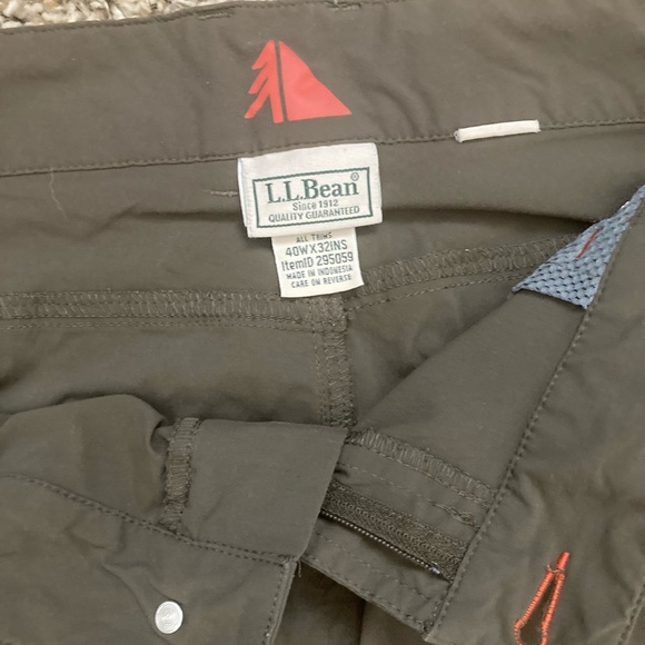 LL Bean Hiking Pants ✨2 for 10✨ - Picture 2 of 3